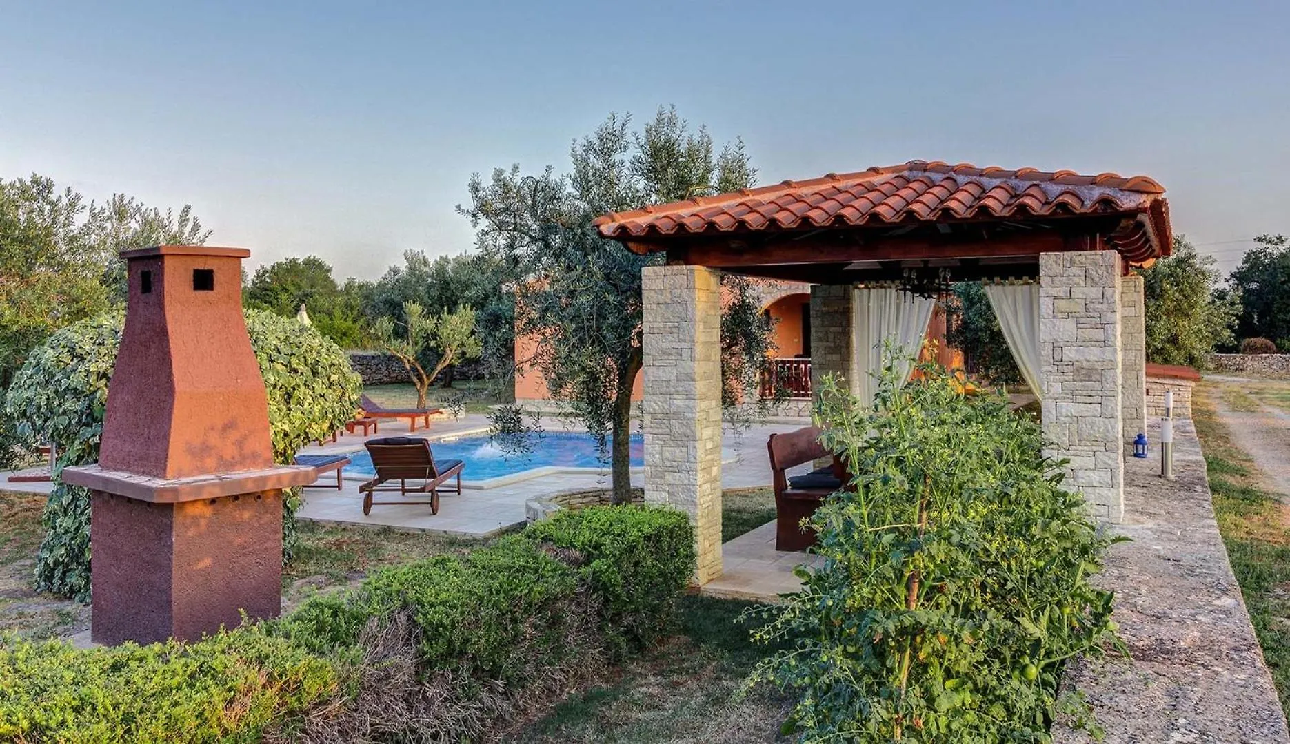 Villa Tedi Galizana 0*,
